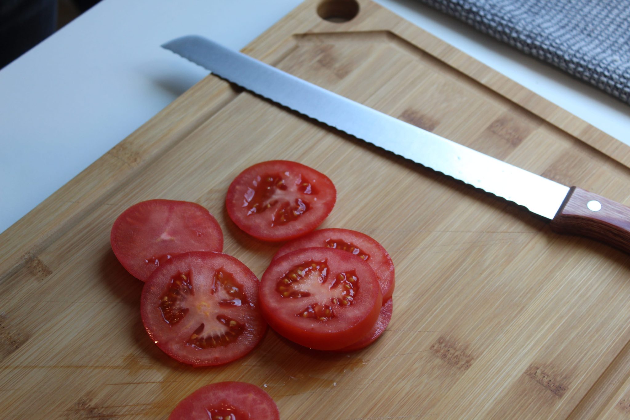 How to Sharpen a Serrated Knife knivesAcademy